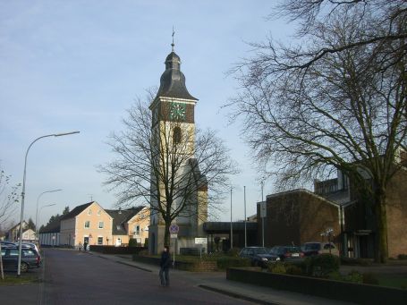 Goch-Pfalzdorf : Hevelingstraße, Kath. Pfarrkirche St. Martinus
